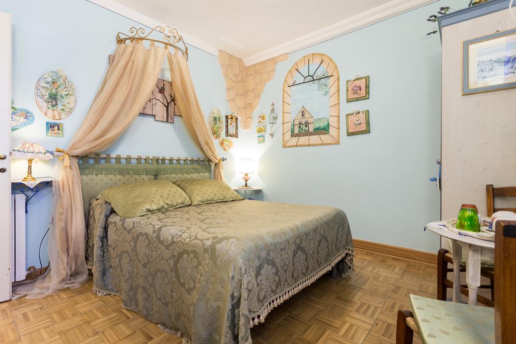 Bed And Breakfast A Casa Delle Fate Асизи Екстериор снимка