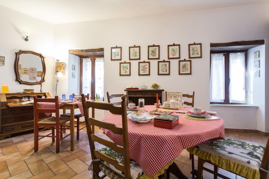 Bed And Breakfast A Casa Delle Fate Асизи Екстериор снимка