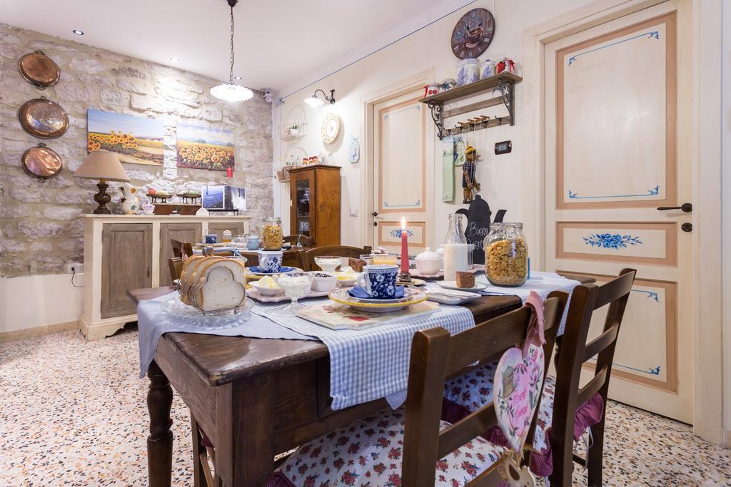 Bed And Breakfast A Casa Delle Fate Асизи Екстериор снимка