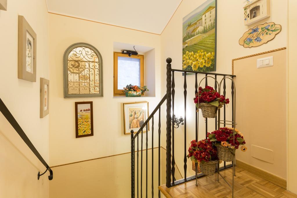 Bed And Breakfast A Casa Delle Fate Асизи Екстериор снимка