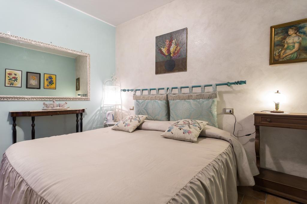 Bed And Breakfast A Casa Delle Fate Асизи Стая снимка