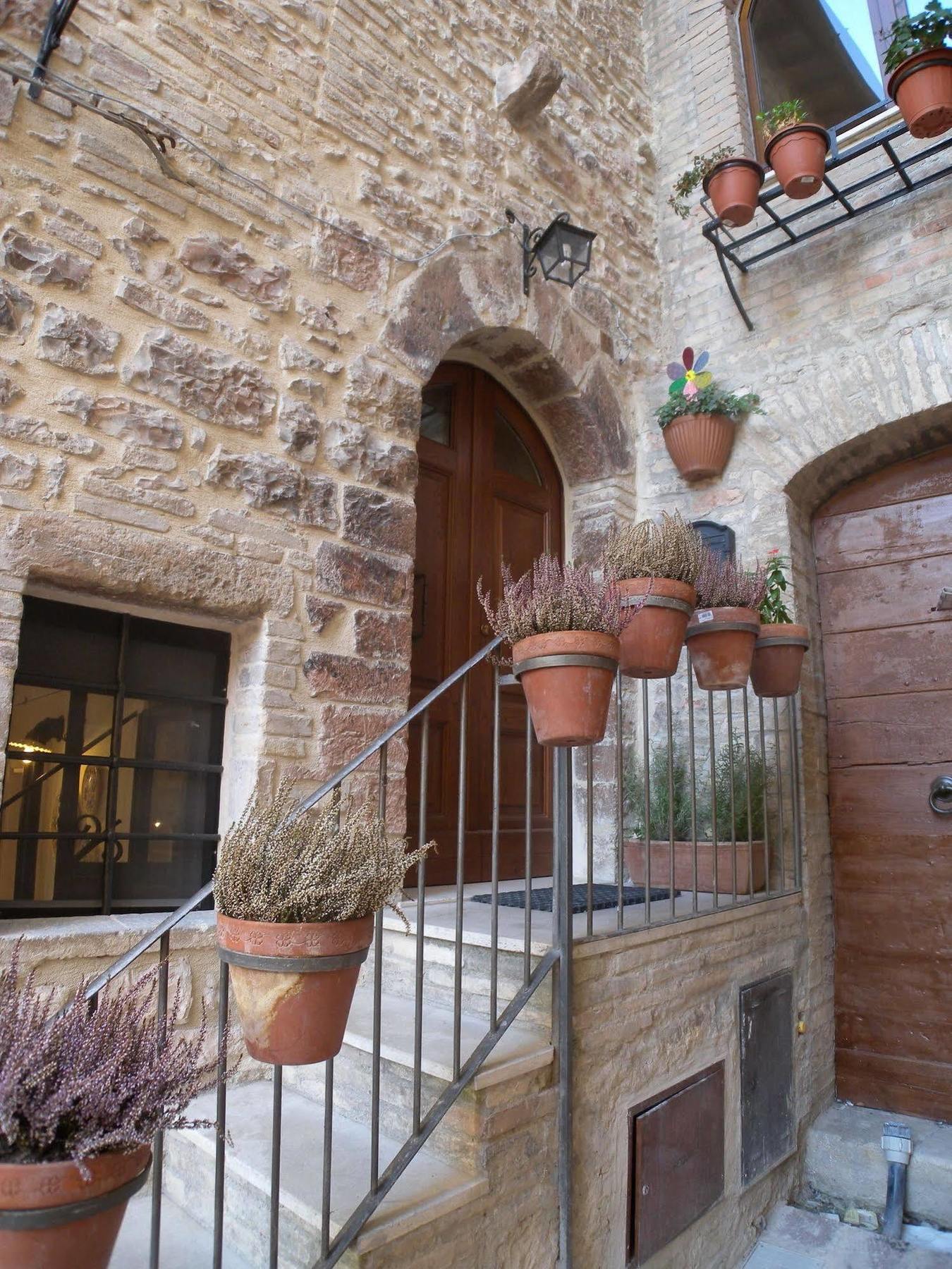 Bed And Breakfast A Casa Delle Fate Асизи Екстериор снимка