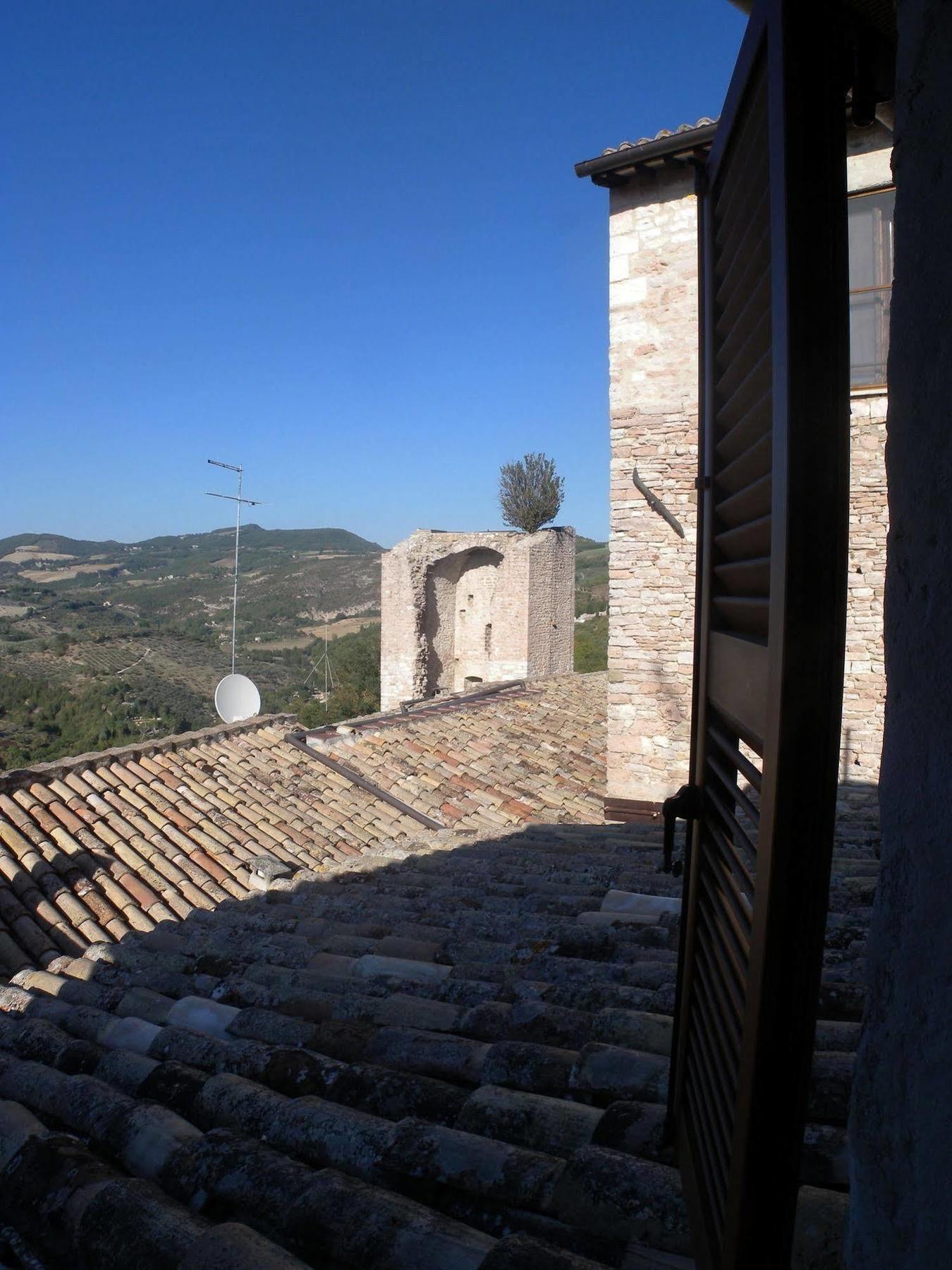 Bed And Breakfast A Casa Delle Fate Асизи Екстериор снимка